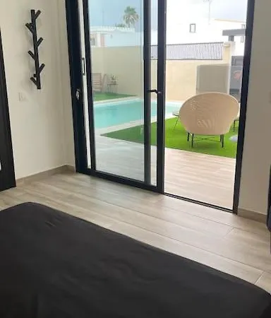 Toro Villa Corralejo